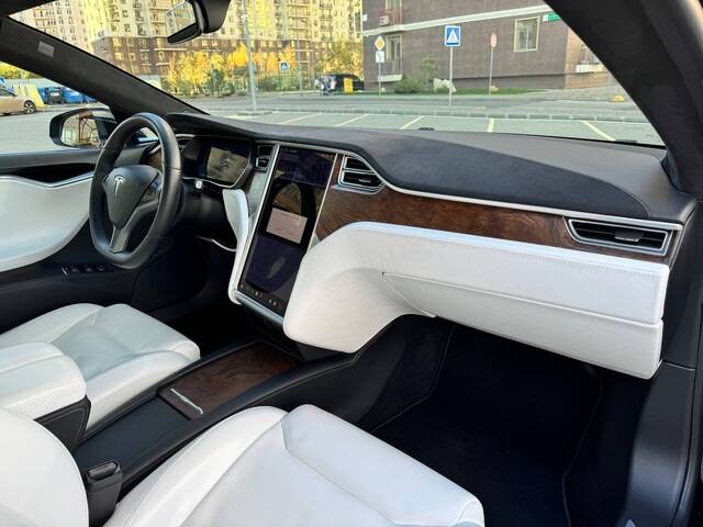 Срочная продажа авто Tesla Model S фото 21