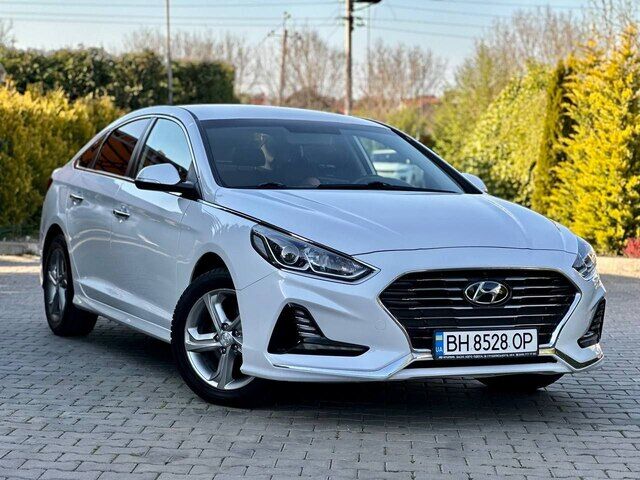 Срочная продажа авто Hyundai Sonata фото 1