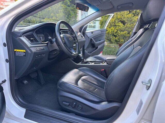 Срочная продажа авто Hyundai Sonata фото 2