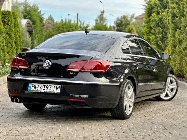 Срочная продажа авто Volkswagen Passat CC фото 3