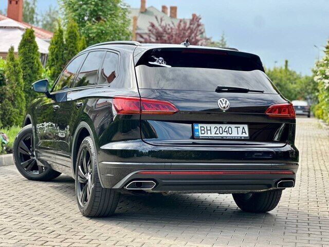 Срочная продажа авто Volkswagen Touareg фото 7