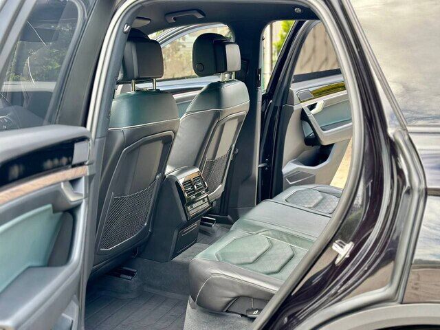 Срочная продажа авто Volkswagen Touareg фото 6