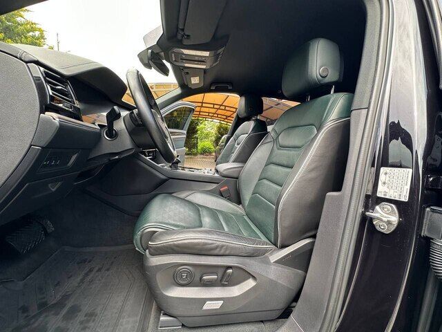 Срочная продажа авто Volkswagen Touareg фото 3