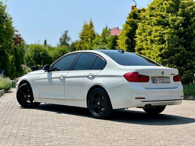 Срочная продажа авто BMW F30 328i фото 4