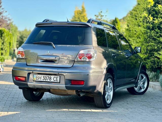Срочная продажа авто Mitsubishi Outlander фото 6