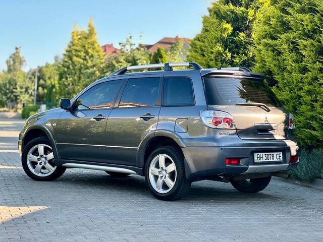 Срочная продажа авто Mitsubishi Outlander фото 5