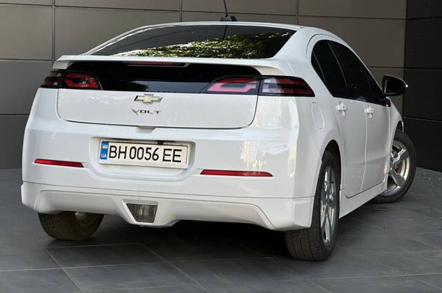 Срочная продажа авто Chevrolet Volt фото 7