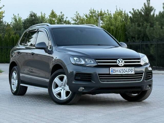 Срочная продажа авто Volkswagen Toureg фото 8