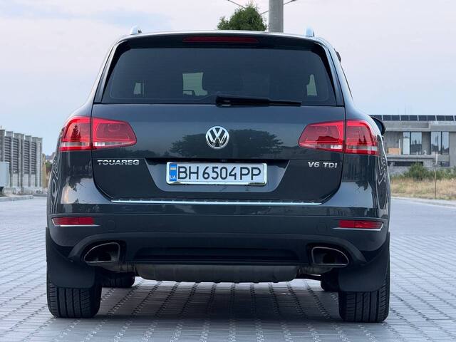 Срочная продажа авто Volkswagen Toureg фото 3