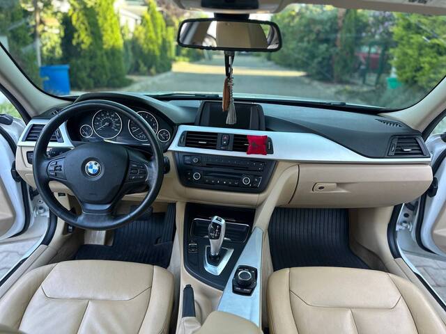 Срочная продажа авто BMW 328i xDrive фото 4