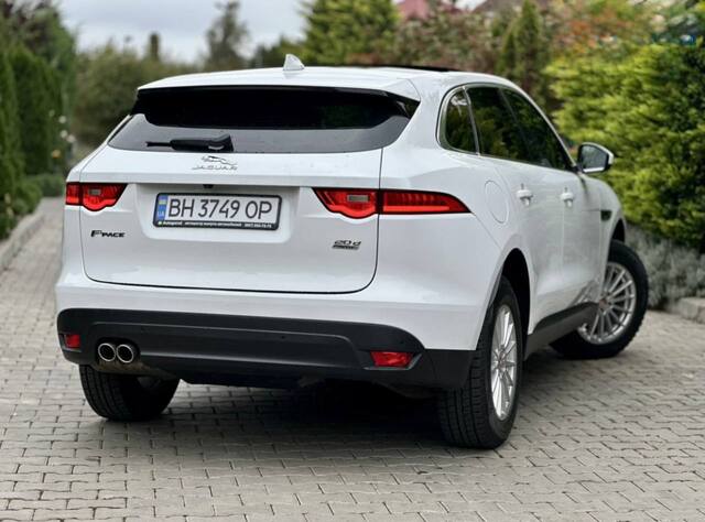 Срочная продажа авто Jaguar F-Pace фото 5