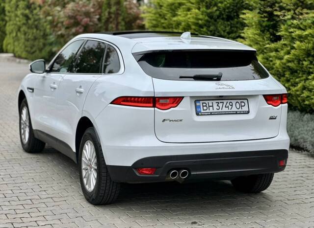 Срочная продажа авто Jaguar F-Pace фото 4