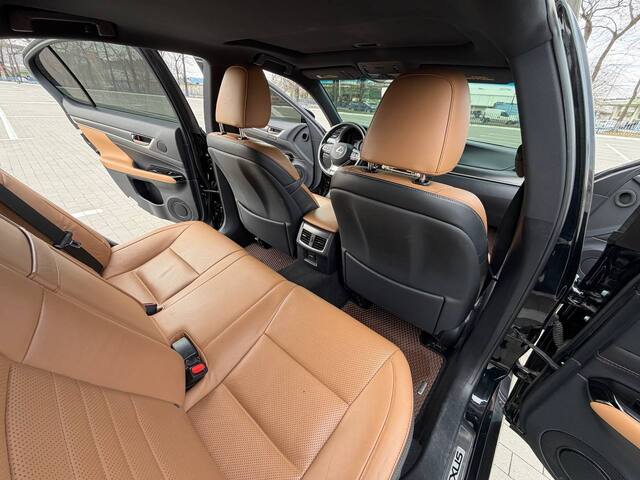 Срочная продажа авто Lexus GS фото 3