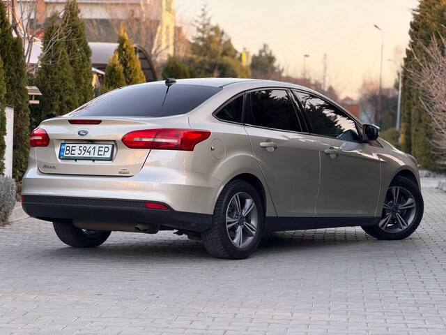 Срочная продажа авто Ford Focus фото 5