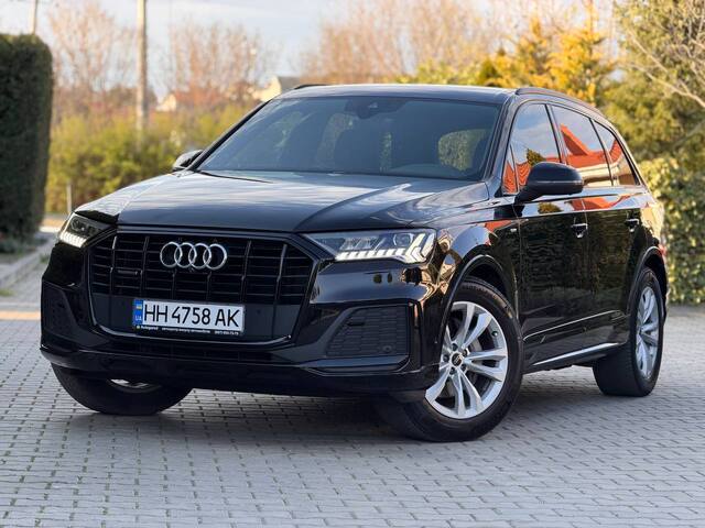 Срочная продажа авто Audi Q7 фото 1