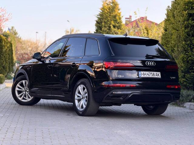 Срочная продажа авто Audi Q7 фото 7