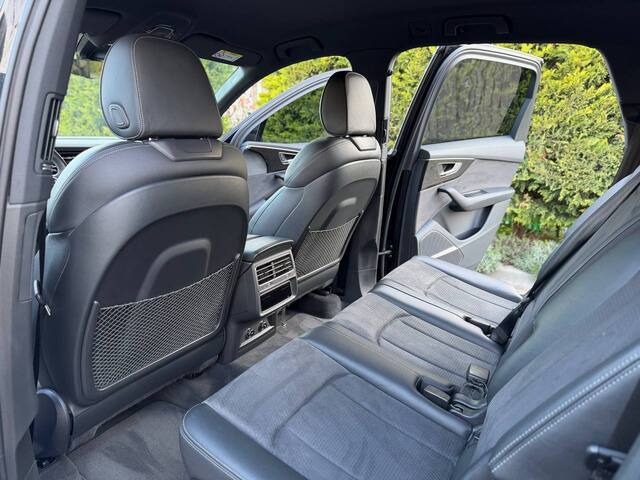 Срочная продажа авто Audi Q7 фото 4