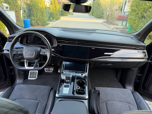 Срочная продажа авто Audi Q7 фото 2