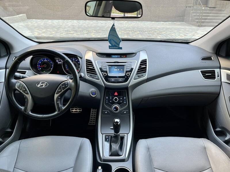 Срочная продажа авто Hyundai Elantra фото 2