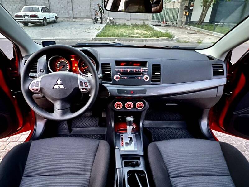 Срочная продажа авто Mitsubishi Lancer  фото 11