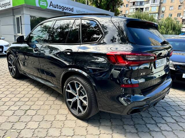 Срочная продажа авто Bmw X5 M50D  фото 6