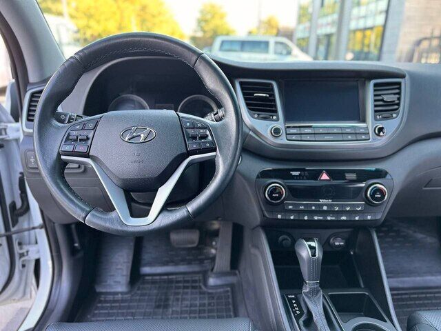 Срочная продажа авто Hyundai Tucson фото 3