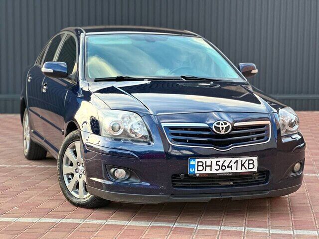 Срочная продажа авто Toyota Avensis фото 1