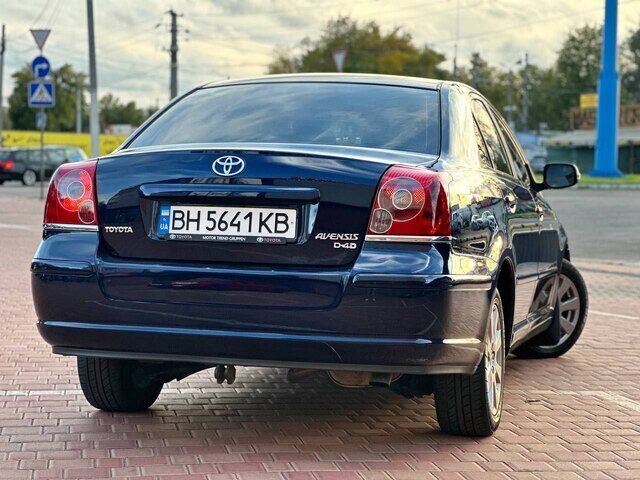 Срочная продажа авто Toyota Avensis фото 4