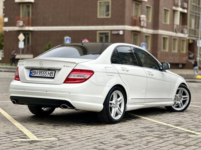 Срочная продажа авто Mercedes-Benz C-class фото 3