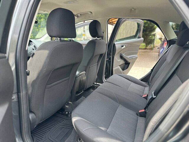 Срочная продажа авто Ford Focus фото 7