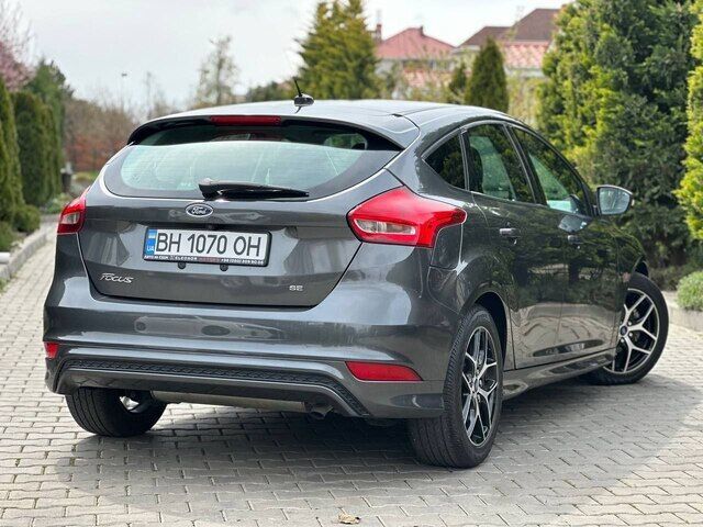 Срочная продажа авто Ford Focus фото 5