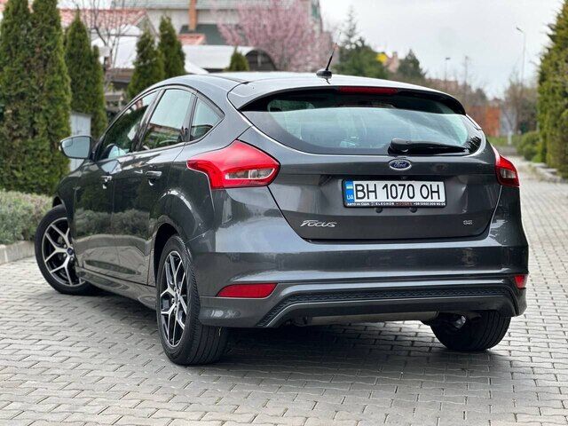 Срочная продажа авто Ford Focus фото 3