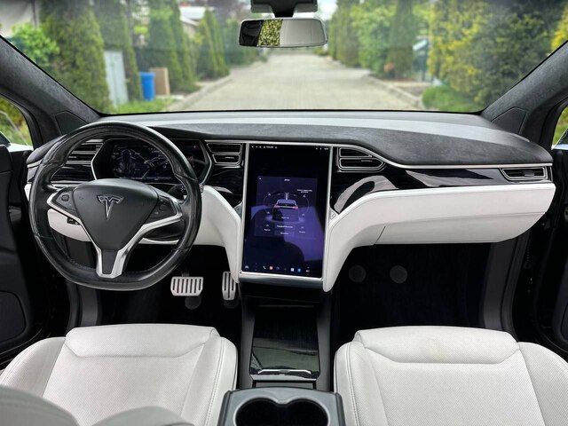 Срочная продажа авто Tesla Model X P100d фото 6