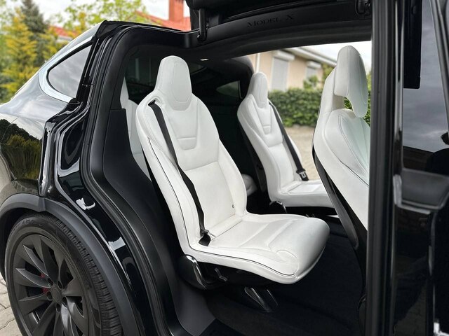 Срочная продажа авто Tesla Model X P100d фото 4