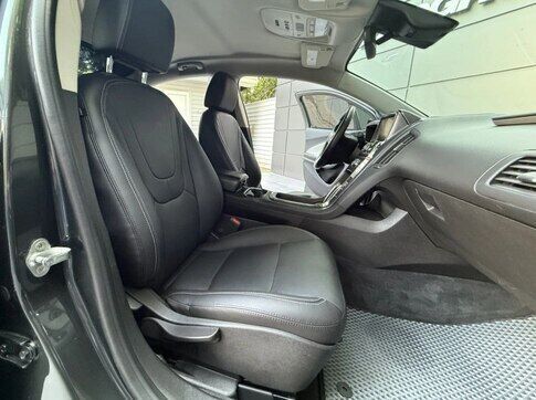 Срочная продажа авто Chevrolet Volt фото 7