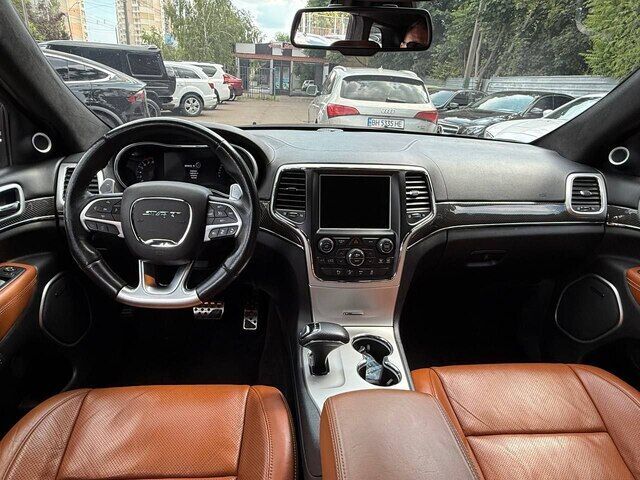 Срочная продажа авто Jeep Grand Cherokee Hemi фото 3