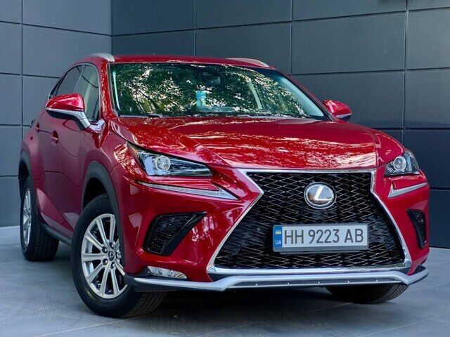 Срочная продажа авто Lexus NX300 фото 1