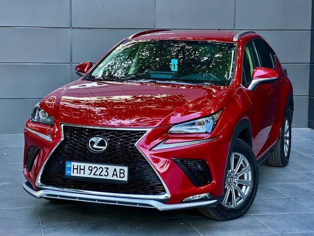 Срочная продажа авто Lexus NX300 фото 3