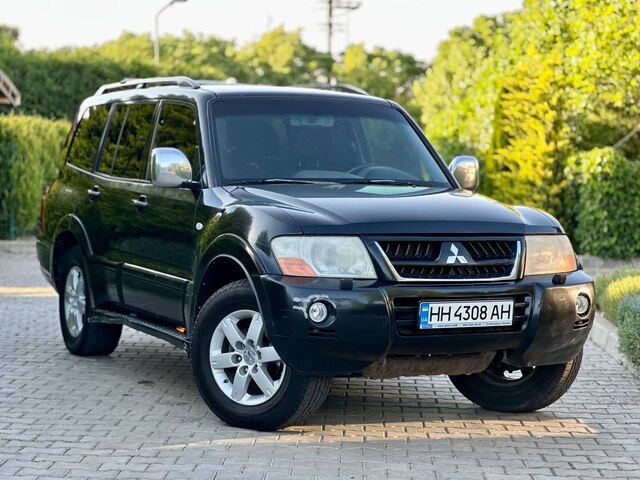 Срочная продажа авто Mitsubishi Pajero Wagon фото 1