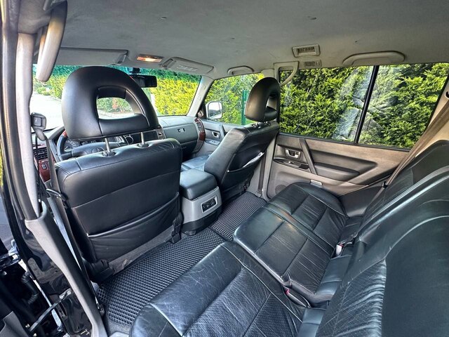 Срочная продажа авто Mitsubishi Pajero Wagon фото 3