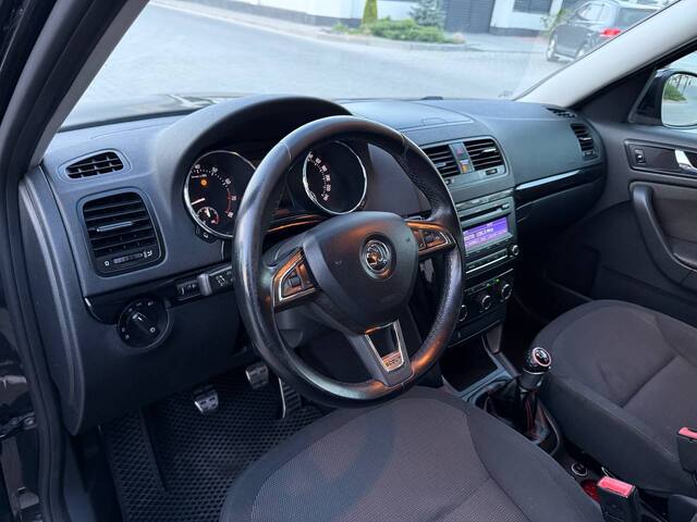 Срочная продажа авто Skoda Yeti фото 3