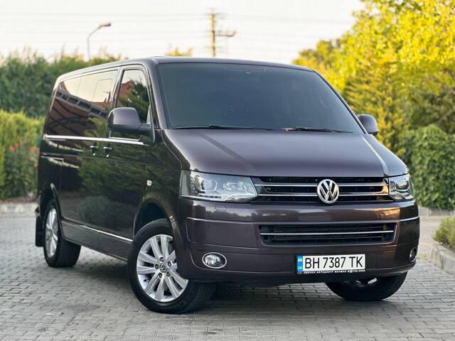 Срочная продажа авто Volkswagen Multivan фото 7