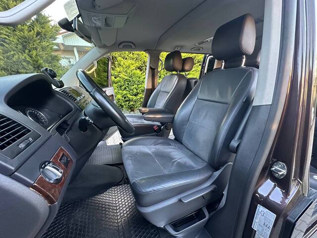 Срочная продажа авто Volkswagen Multivan фото 2