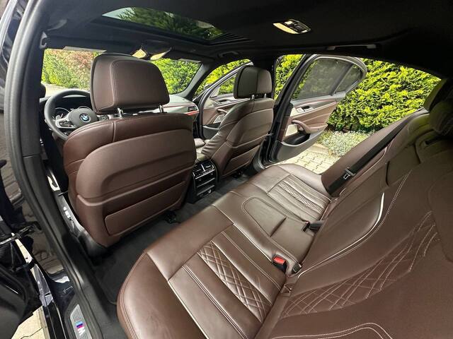 Срочная продажа авто BMW M550i xDrive фото 6