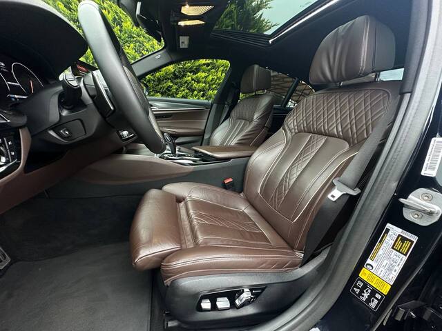 Срочная продажа авто BMW M550i xDrive фото 5