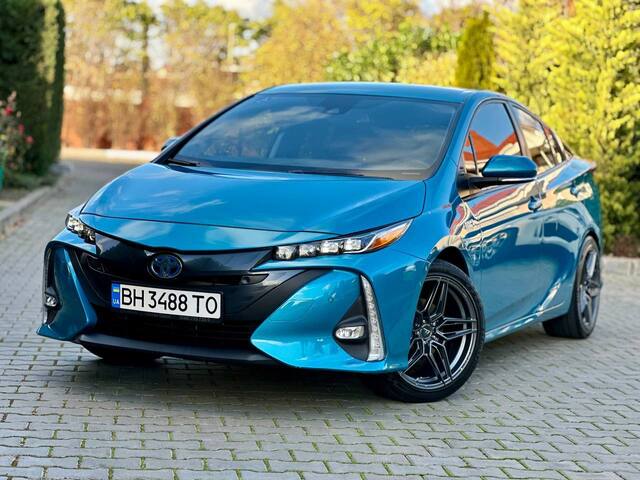 Срочная продажа авто Toyota Prius фото 1