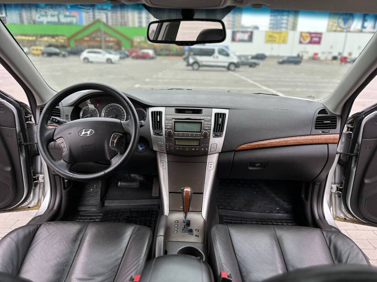 Срочная продажа авто Hyundai Sonata фото 5