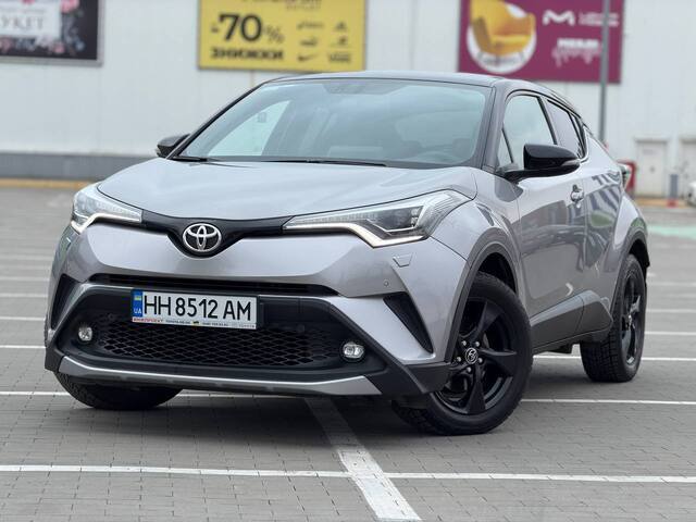Срочная продажа авто Toyota C-HR фото 1