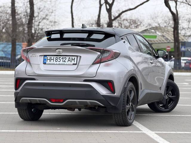 Срочная продажа авто Toyota C-HR фото 7