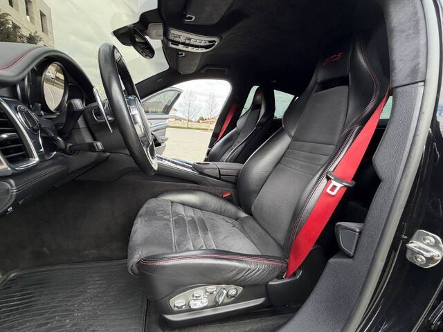 Срочная продажа авто Porsche Panamera GTS фото 4